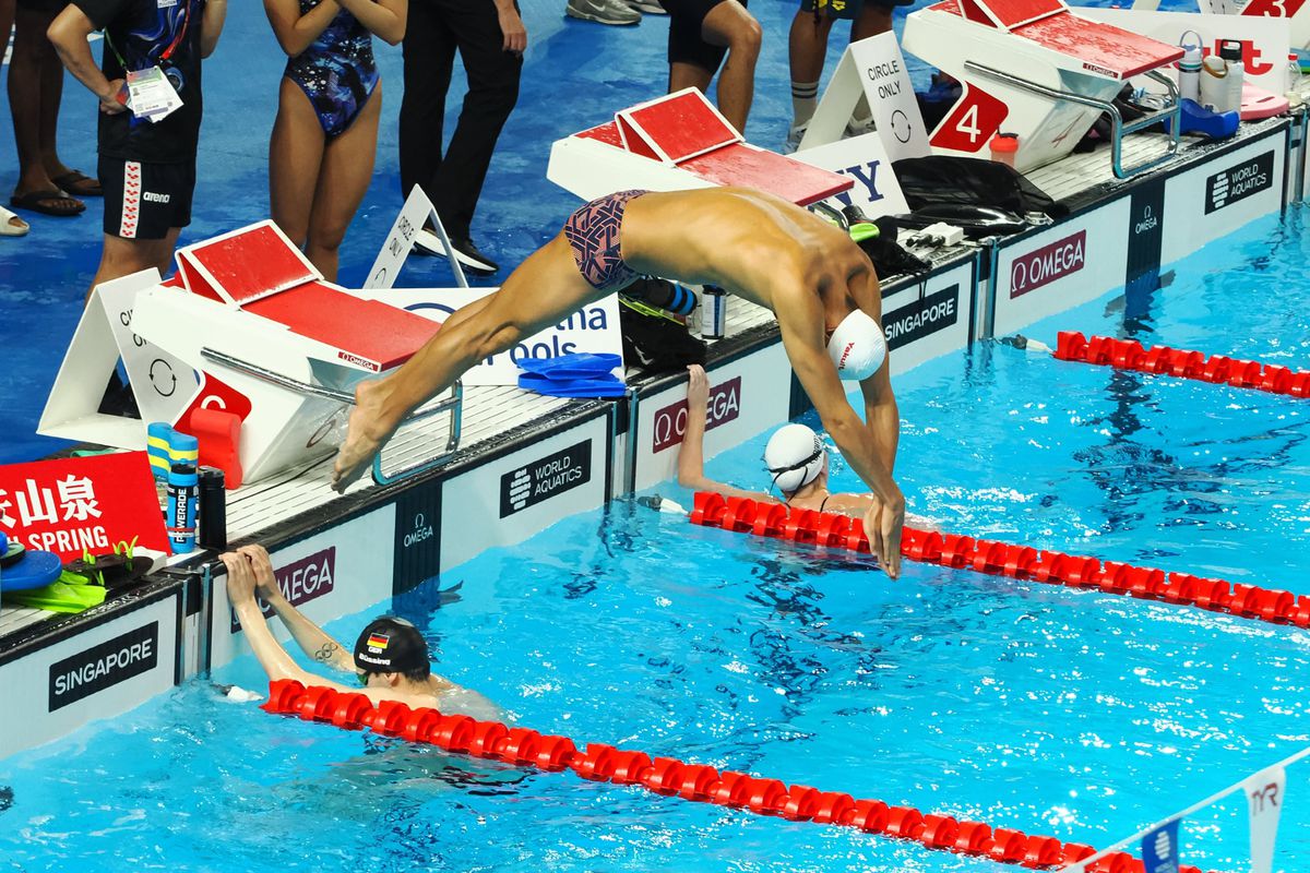 David Popovici, în finala la 200 m liber de la Campionatele Mondiale de natație