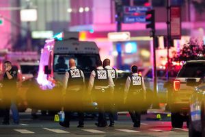 Atac armat mortal la sediul NFL din New York » Un angajat a fost grav rănit, patru persoane și-au pierdut viața