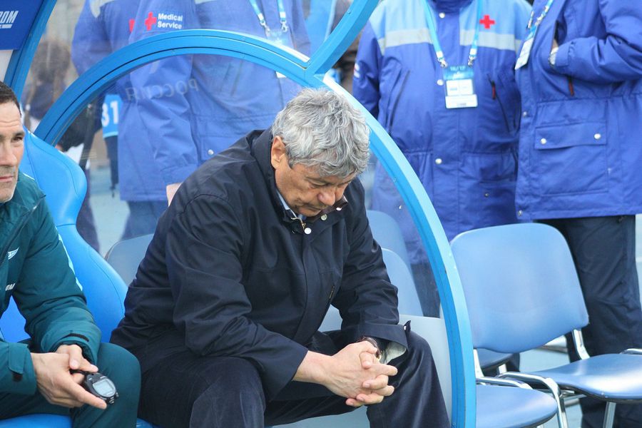 Mircea Lucescu, îngândurat. Rusia, Sankt Petersburg, Zenit - Krasnodar 1-0, în etapa a 29-a. Foto: Imago Un om-cheie din cariera lui Mircea Lucescu face dezvăluiri tari despre ofertele primite de „Il Luce”: „Da, au fost discuții cu PSG”