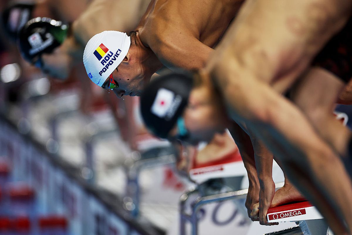 David Popovici, medalie de aur la 200 m liber la Campionatele Mondiale de natație din Singapore » Revenire COLOSALĂ