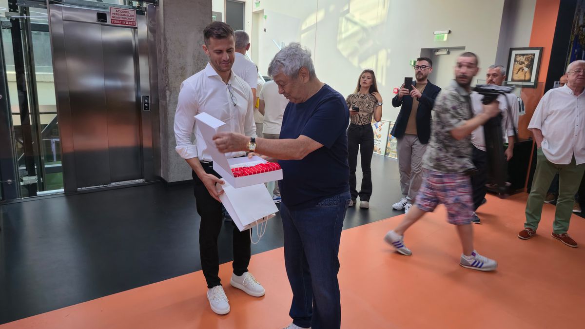 Mircea Lucescu, la Muzeul Fotbalului, în ziua în care a împlinit 80 de ani