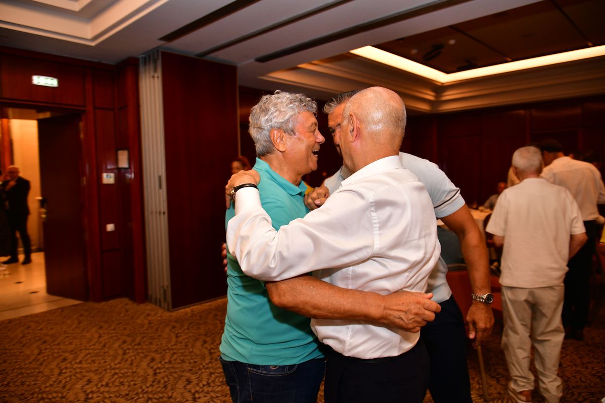 Imagini memorabile de la petrecerea lui Mircea Lucescu! George Copos a „rupt ariciul” buzunarului și a aruncat timid cu bani în lăutari