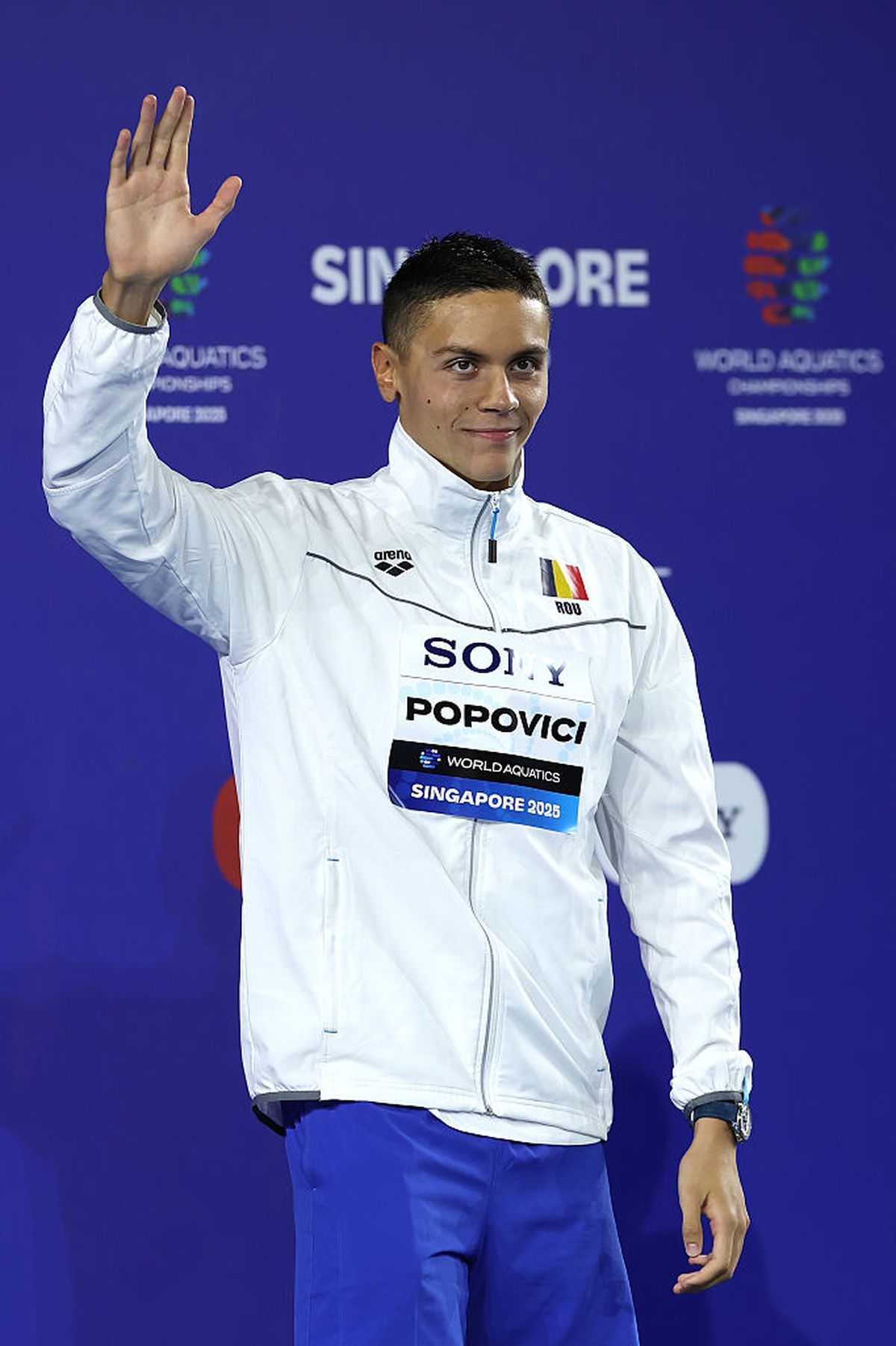 David Popovici, medalie de aur la 200 m liber la Campionatele Mondiale de natație din Singapore » Revenire COLOSALĂ