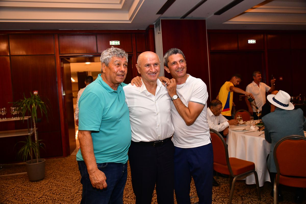 L-au făcut pe Copos să scoată banii! Imagini printre mese de la petrecerea lui Mircea Lucescu » Momentul care a declanșat o criză de râs