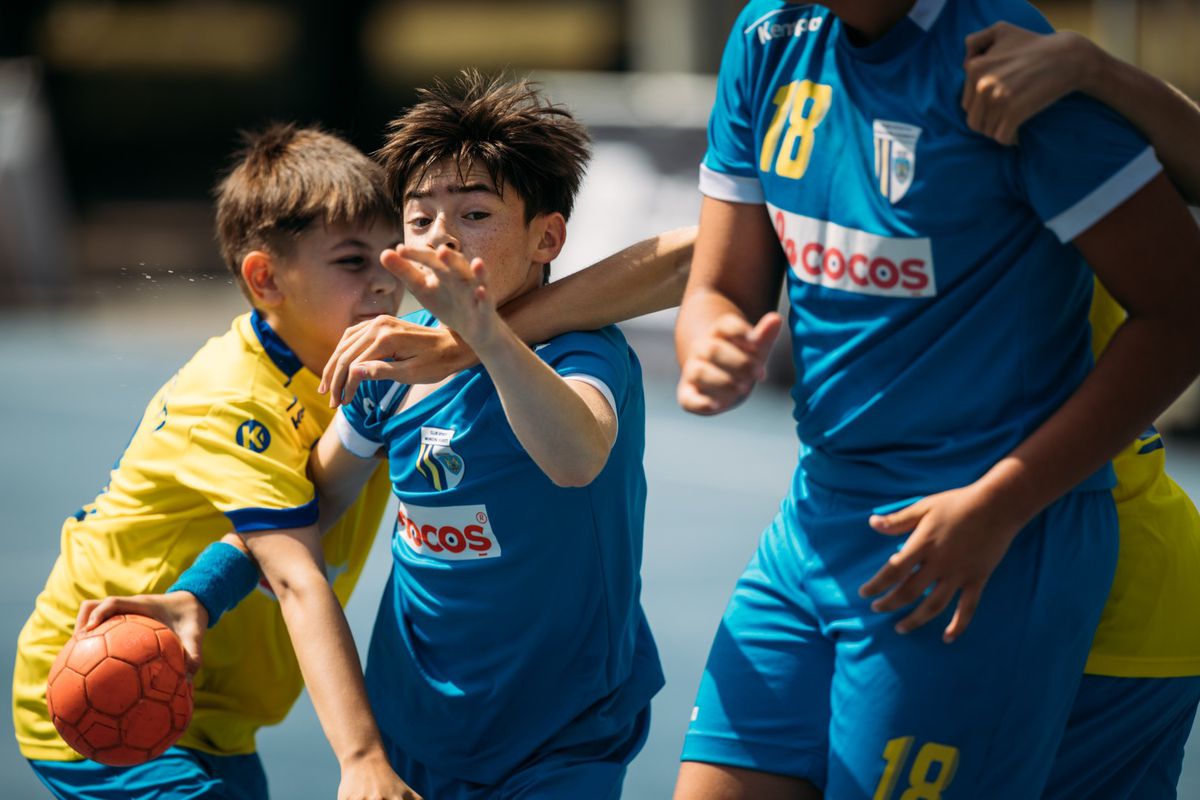 Ploieștiul a făcut show pe bulevard la Sport Arena Streetball » 90 de echipe și peste 320 de jucători au jucat baschet 3x3