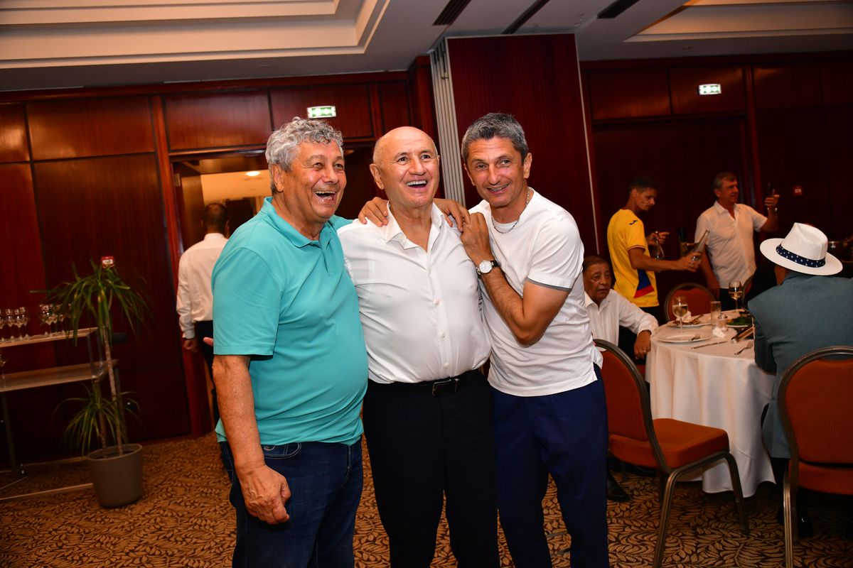 Imagini memorabile de la petrecerea lui Mircea Lucescu! George Copos a „rupt ariciul” buzunarului și a aruncat timid cu bani în lăutari