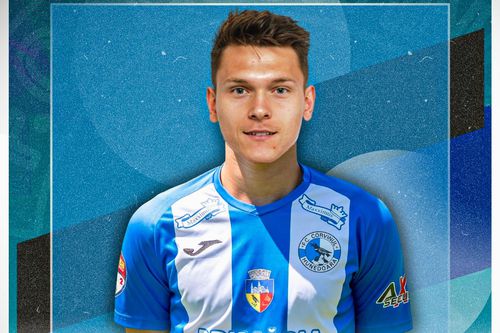 OFICIAL Corvinul l-a transferat pe fostul fundaș de la Dinamo: „Bun venit!”