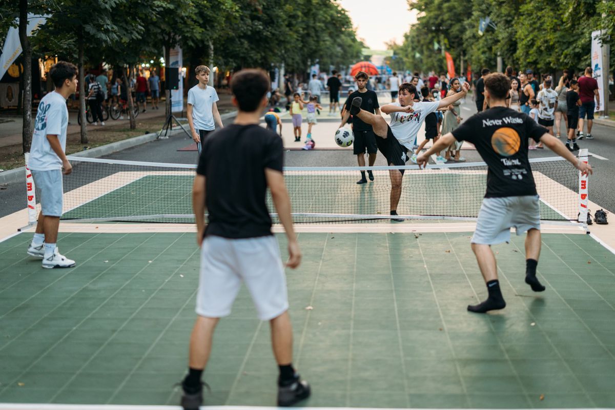 Ploieștiul a făcut show pe bulevard la Sport Arena Streetball » 90 de echipe și peste 320 de jucători au jucat baschet 3x3