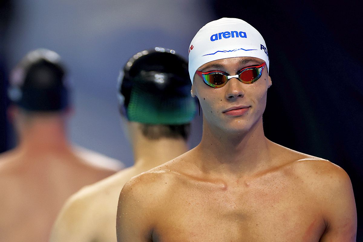 Detaliul remarcat de primul medaliat olimpic al natației masculine românești la cursa lui David Popovici: „Le-am spus colegilor, nu avea cum”