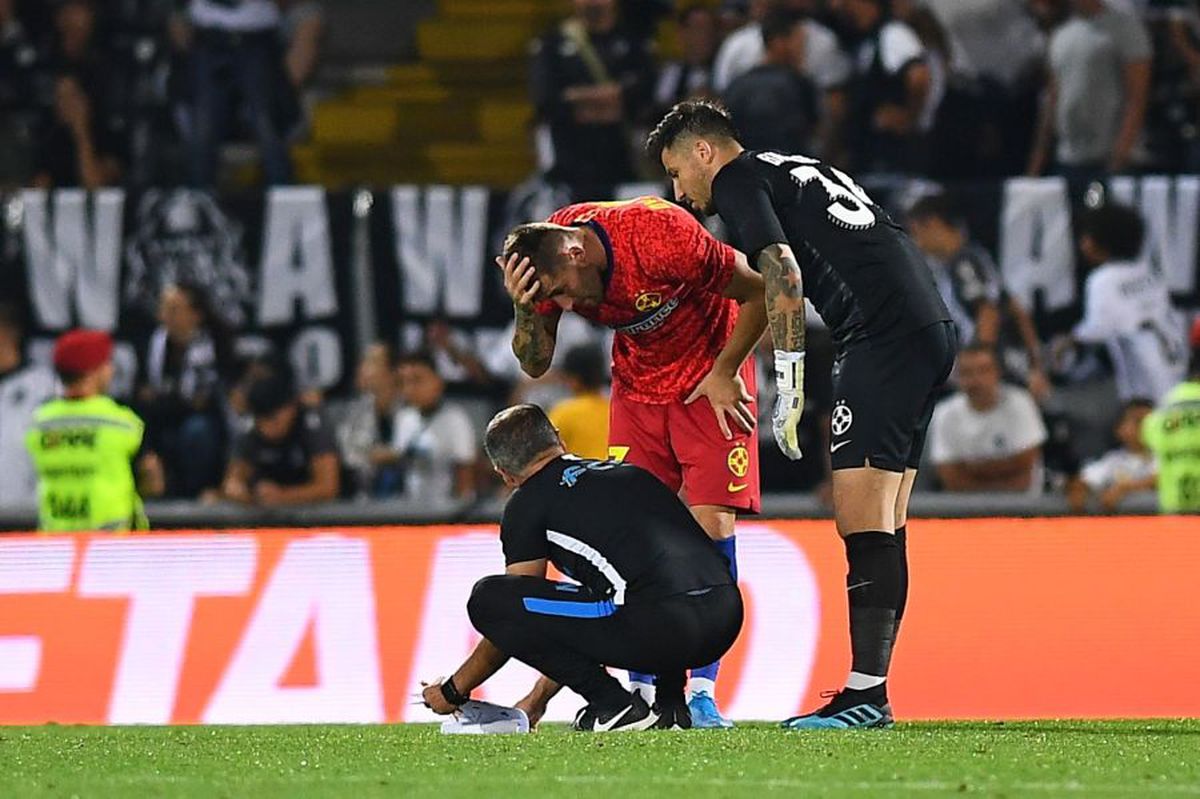 GUIMARAES - FCSB // GALERIE FOTO Imagini incredibile la pauză! » Dacian Nastai dădea indicații unor jucători dezorientați, în timp ce Bogdan Vintilă își făcea cruce pe margine!