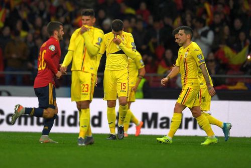 Alexey Kulbakov a mai condus trei partide ale naționalei României, inclusiv un eșec usturător împotriva Spaniei, în preliminariile Euro 2020, scor 0-5, informează FRF.