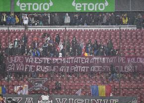 Protest la CFR Cluj - FCSB » Mesajul afișat în timpul meciului: „Ați pătat aceste culori”