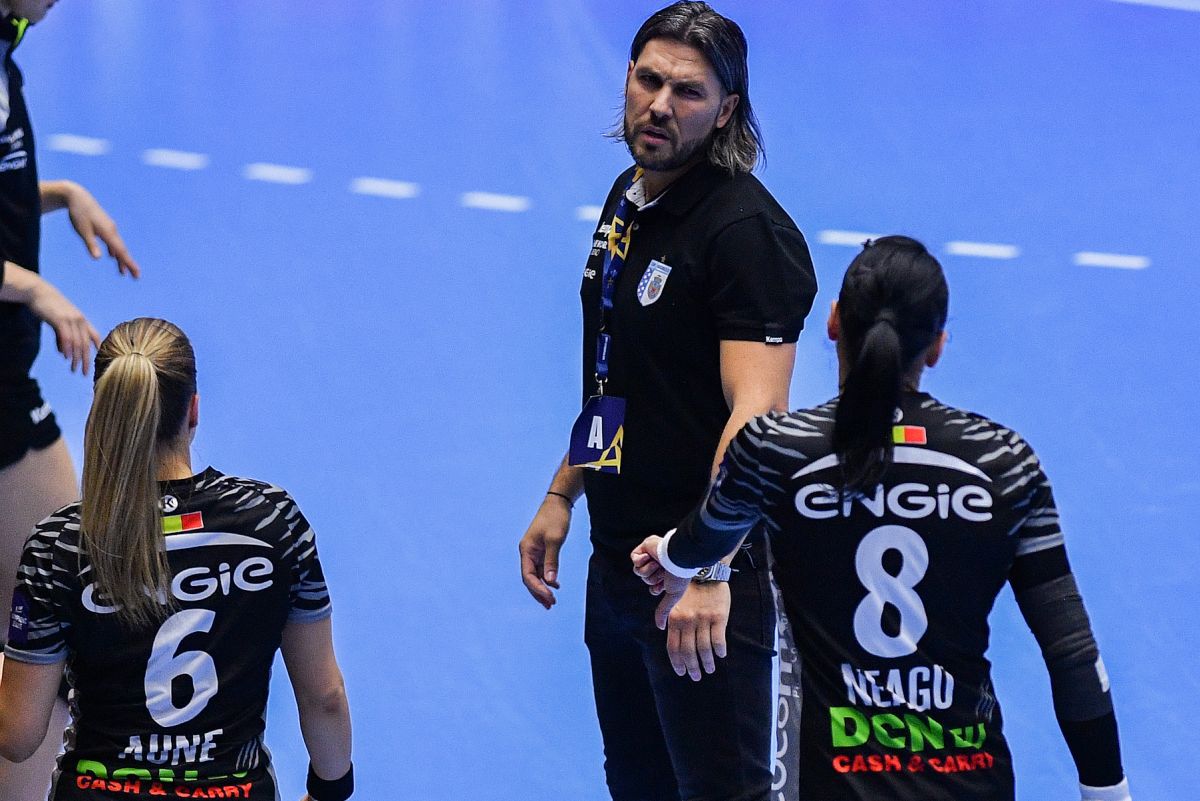 Adrian Vasile încasează 10.000 de euro pe lună de la CSM București, dar nu e mulțumit: „Prin prisma muncii pe care am făcut-o în ultimii doi ani cred că am câștigat puțin!”