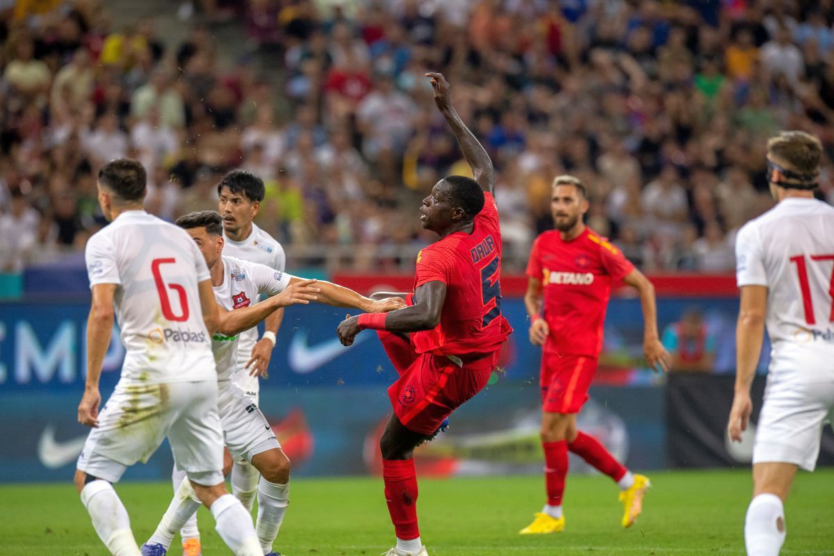 În premieră out din „11”-le FCSB » Favoritul lui Gigi Becali a rămas fără protecție