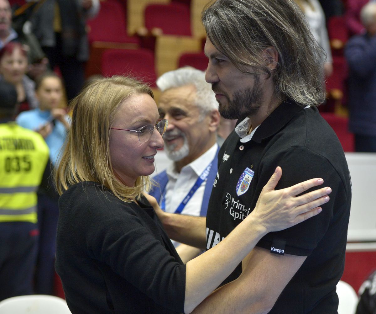 Adrian Vasile încasează 10.000 de euro pe lună de la CSM București, dar nu e mulțumit: „Prin prisma muncii pe care am făcut-o în ultimii doi ani cred că am câștigat puțin!”