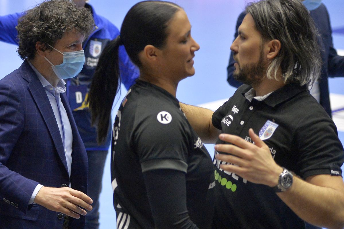 Adrian Vasile încasează 10.000 de euro pe lună de la CSM București, dar nu e mulțumit: „Prin prisma muncii pe care am făcut-o în ultimii doi ani cred că am câștigat puțin!”