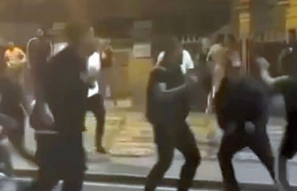 ȘOCANT! Bătaie în centrul orașului » Fotbalistul lui Newcastle și fratele lui atacați: „Vă omorâm!”. Atenție, imagini dure!
