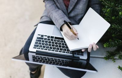 Nu ne mai trageți pe dreapta!