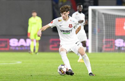 Interviu cu eroul etapei de SuperLigă: „La Arsenal, apoi crescând singur, am învățat să trăiesc fără excese”