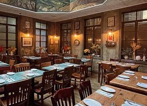 Jucătorii italieni au un loc favorit în New York în timpul US Open. Și un fan frenetic, proprietarul restaurantului care a renăscut din donații