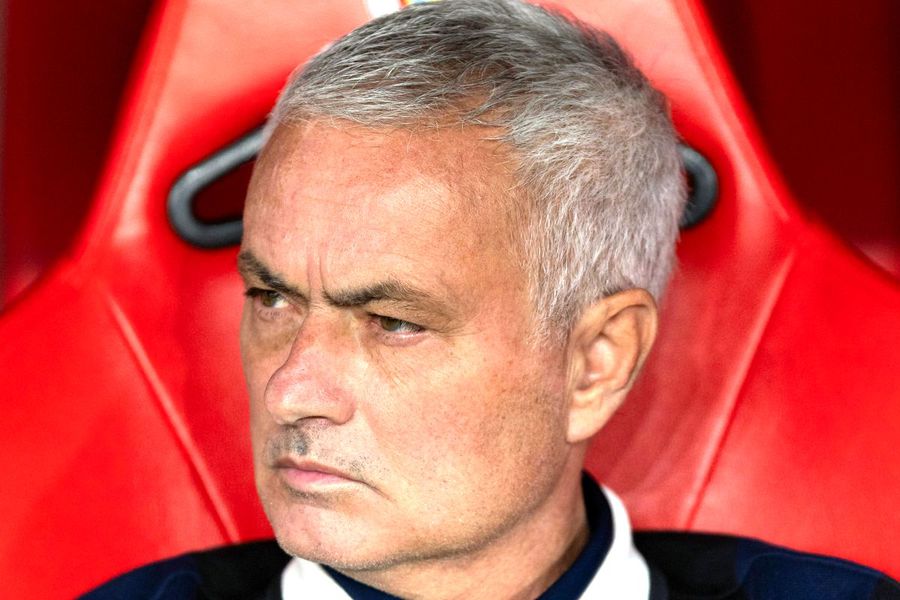 Mourinho în locul lui Chivu la Inter? » Informații din culise despre soarta antrenorului român