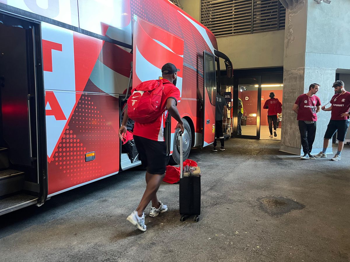 Imagini înainte de Rapid - UTA