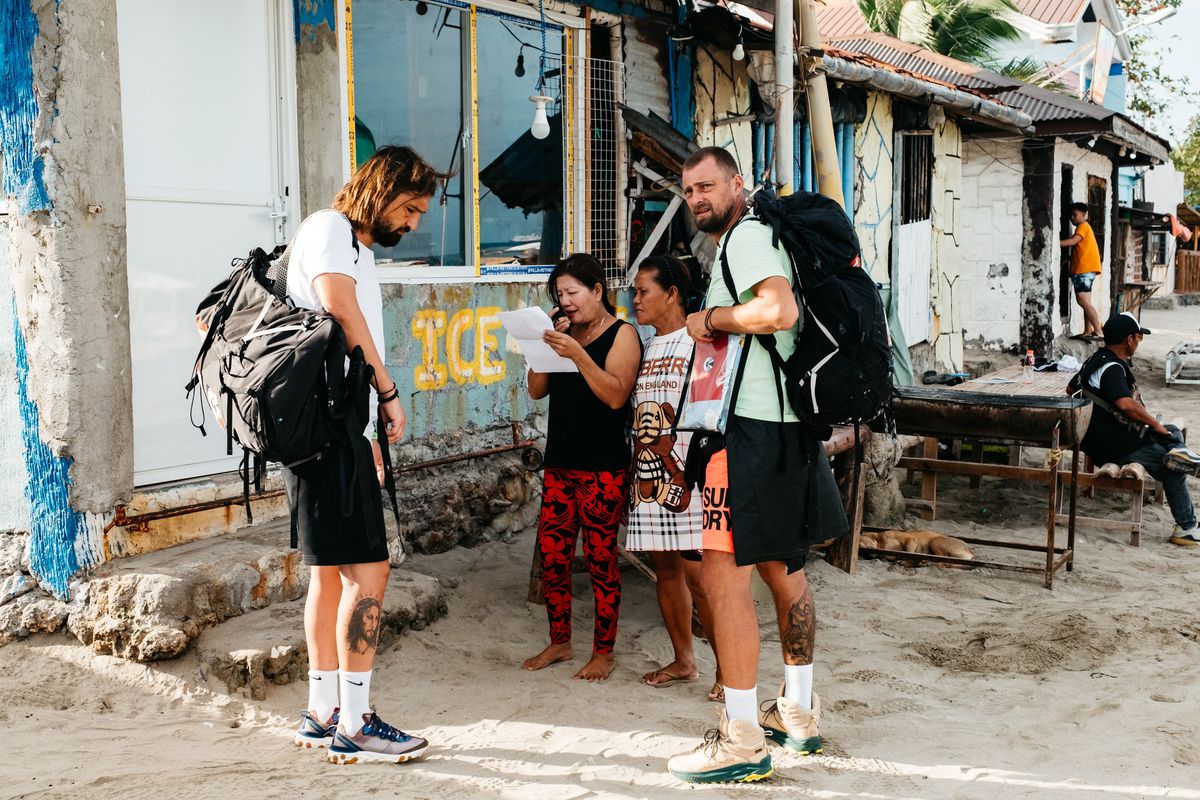 Misterul tricourilor purtate de Gabi Tamaș și Dan Alexa în finala Asia Express! Cum au intrat în posesia echipamentului naționalei României