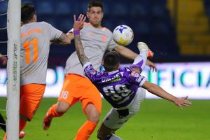 FC Argeș - Metaloglobus, primul meci al zilei în Superligă » „Revelația” sezonului vs codașa lui Teja: echipe probabile