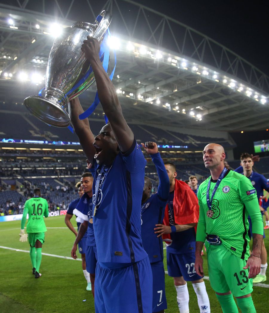Kurt Zouma, cu trofeul UCL // foto: Imago Trei noi transferuri pregătite de CFR Cluj! Ioan Varga vrea să dea lovitura anului: negocieri cu Kurt Zouma