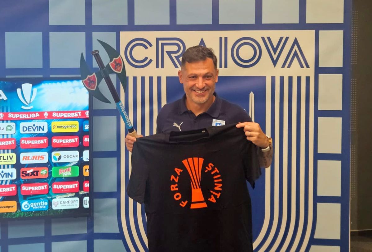 Scene cum rar se văd la Craiova! Cadoul primit de Mirel Rădoi a făcut deliciul serii în Bănie + Detaliul din spatele scenografiei anti-UEFA