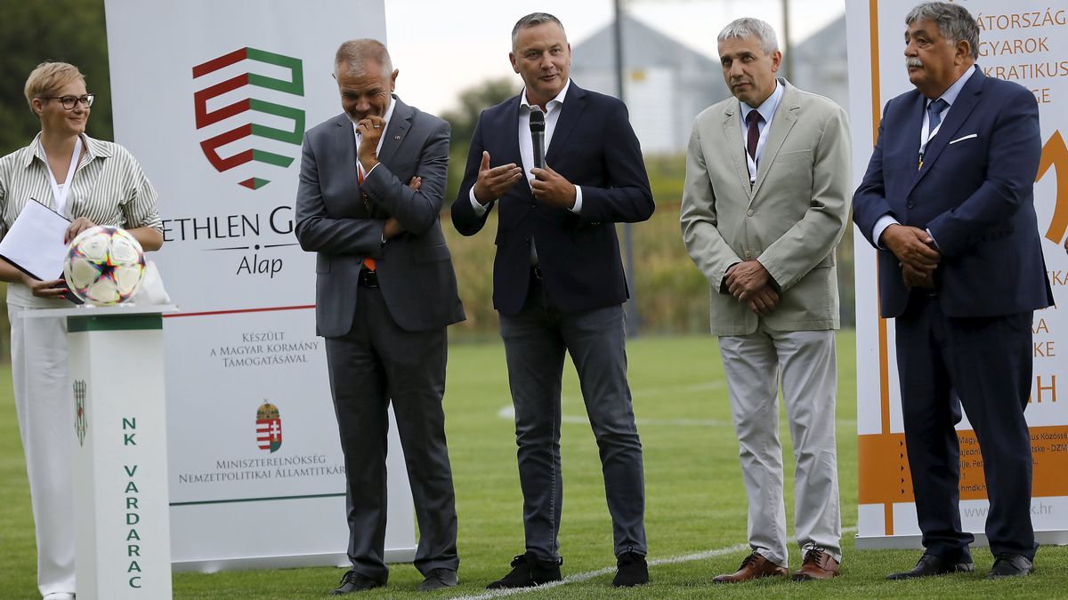 Toată populația satului încape pe noul stadion: arenă cu camera VAR, de 7 milioane de euro