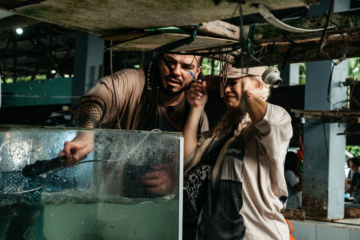 Misterul tricourilor purtate de Gabi Tamaș și Dan Alexa în finala Asia Express! Cum au intrat în posesia echipamentului naționalei României