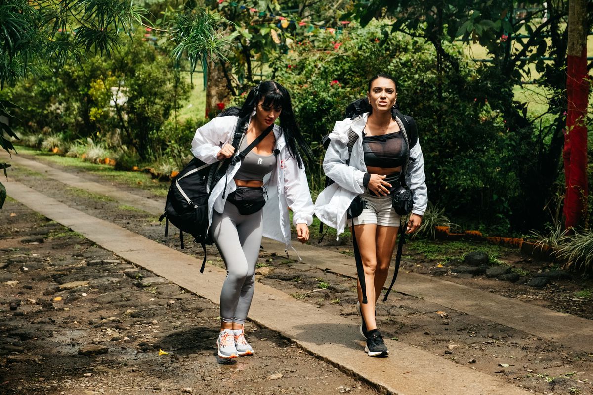 Misterul tricourilor purtate de Gabi Tamaș și Dan Alexa în finala Asia Express! Cum au intrat în posesia echipamentului naționalei României