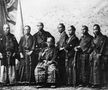 1. Organizația Yakuza ar fi fost înființată în perioada Edo (1603-1868), fiind compusă din două grupări din păturile inferioare, Tekiya (ambulanții) și Bakuto (jucătorii). Au început rapid ilegalitățile.