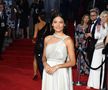 Emma Răducanu, pe covorul roșu! Apariție spectaculoasă în fața Familiei Regale la premiera noului film James Bond