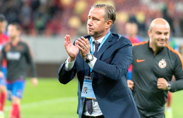 Reghecampf a reușit cel mai puțin dintre antrenorii candidatelor la titlu! Cum arată comparația Reghe-Petrescu-Iordănescu