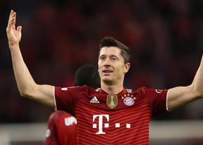 Sub ochii lui Mircea Lucescu, Lewandowski a dat un nou recital! Cifre fabuloase pentru atacantul lui Bayern