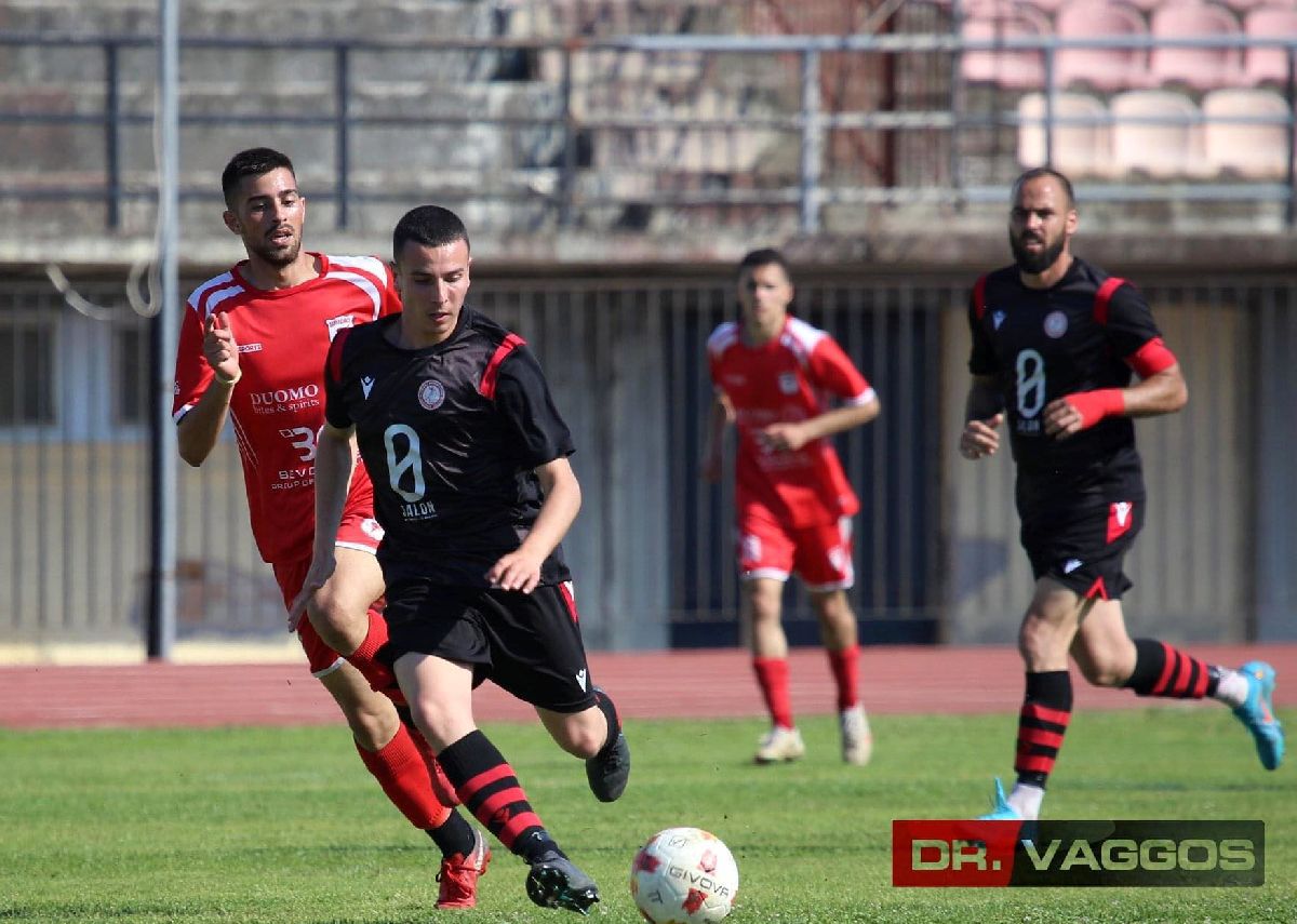 L-am găsit pe românul convocat la naționalele Greciei » Povestea neștiută a fotbalistului ajuns între timp pe vapor: „Oare cum stăteau lucrurile dacă mergeam la Hagi?”