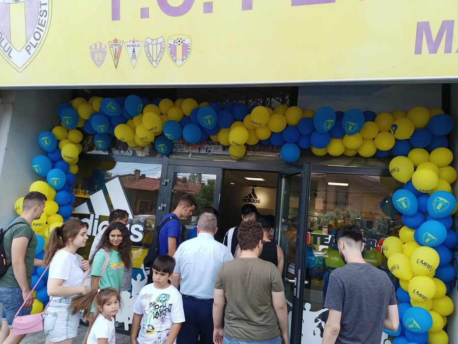 Interacțiunea între fani și club lasă de dorit Matchday experience, episodul 10 » Cum e pe stadion la Petrolul: 3 capitole unde „lupii” primesc nota maximă + două mari minusuri