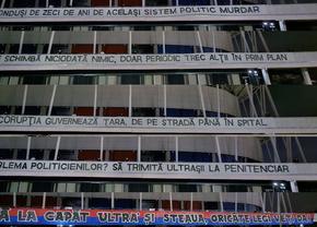Mesajele Peluzei Sud Steaua care au fost interzise la meciul cu U Cluj: „Jandarmeria și FRF se transformă într-un motor odios de cenzură”