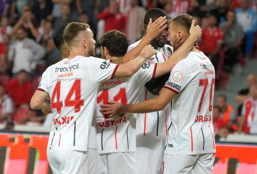 Atacantul Denis Drăguș (24 de ani) a deschis scorul în meciul pe care Gaziantep îl dispută în aceste momente pe terenul celor de la Samsunspor, într-o partidă din runda cu numărul 7 din prima ligă din Turcia.