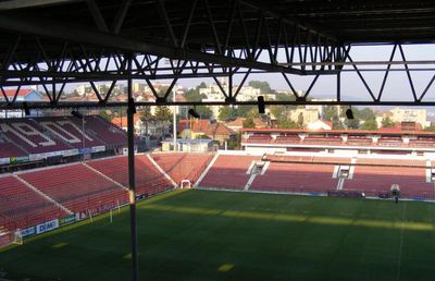 Superliga continuă cu runda numărul 11