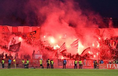 Momente de coșmar trăite în cantonamentul lui Dinamo: „Ăsta vrea să dea în mine! Mi-am pus mâinile la față... Și-a fracturat mâna în muchia patului”