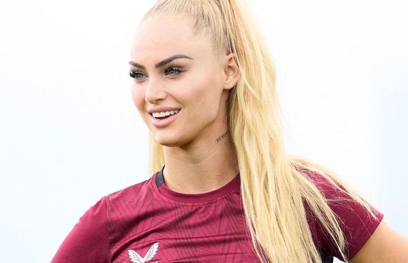 Cea mai sexy fotbalistă, obligată să joace în tricourile-problemă din Premier League: „Nu s-au gândit la femei! Se pot lipi de sâni și se va vedea la TV”