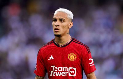 Fotbalistul acuzat de violență domestică a fost reprimit în lot de Manchester United