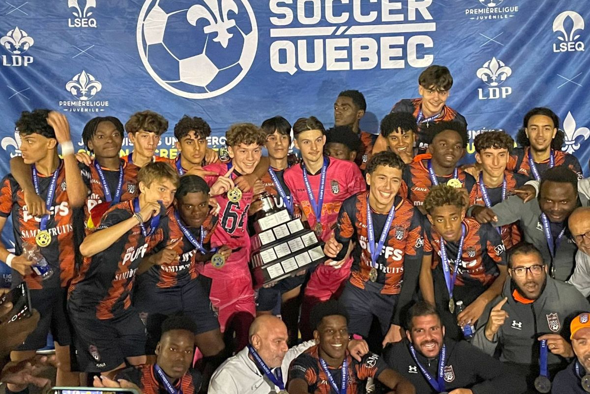 Fiul celui care a cumpărat mănușile purtate de Duckadam la Sevilla s-a făcut portar » Poate debuta la seniori la numai 16 ani și 8 luni!