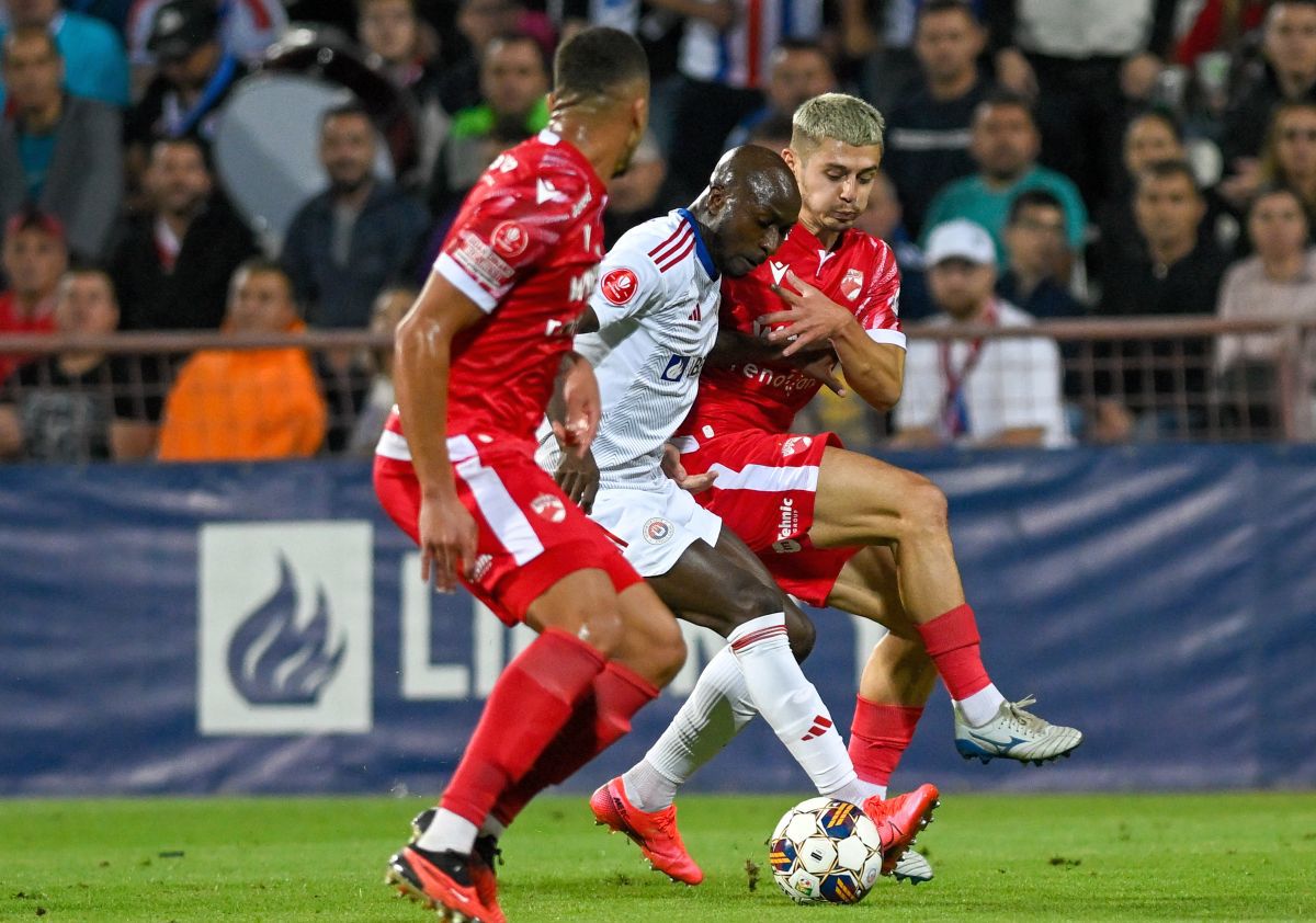 Neluț Roșu, autogol la Galați, și-a turnat cenușă în cap: „Dacă eram în atac o dădeam 5-10 metri peste poartă”