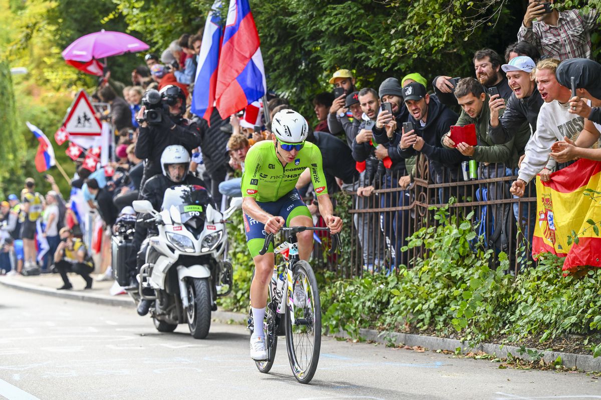 Tadej Pogacar și-a încununat sezonul cu titlul mondial în cursă pe șosea de la Zurich