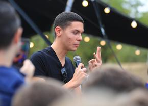 David Popovici a dat răspunsul despre Jocurile Olimpice de la Los Angeles: „Deocamdată trebuie să învăț să fiu un om obișnuit”