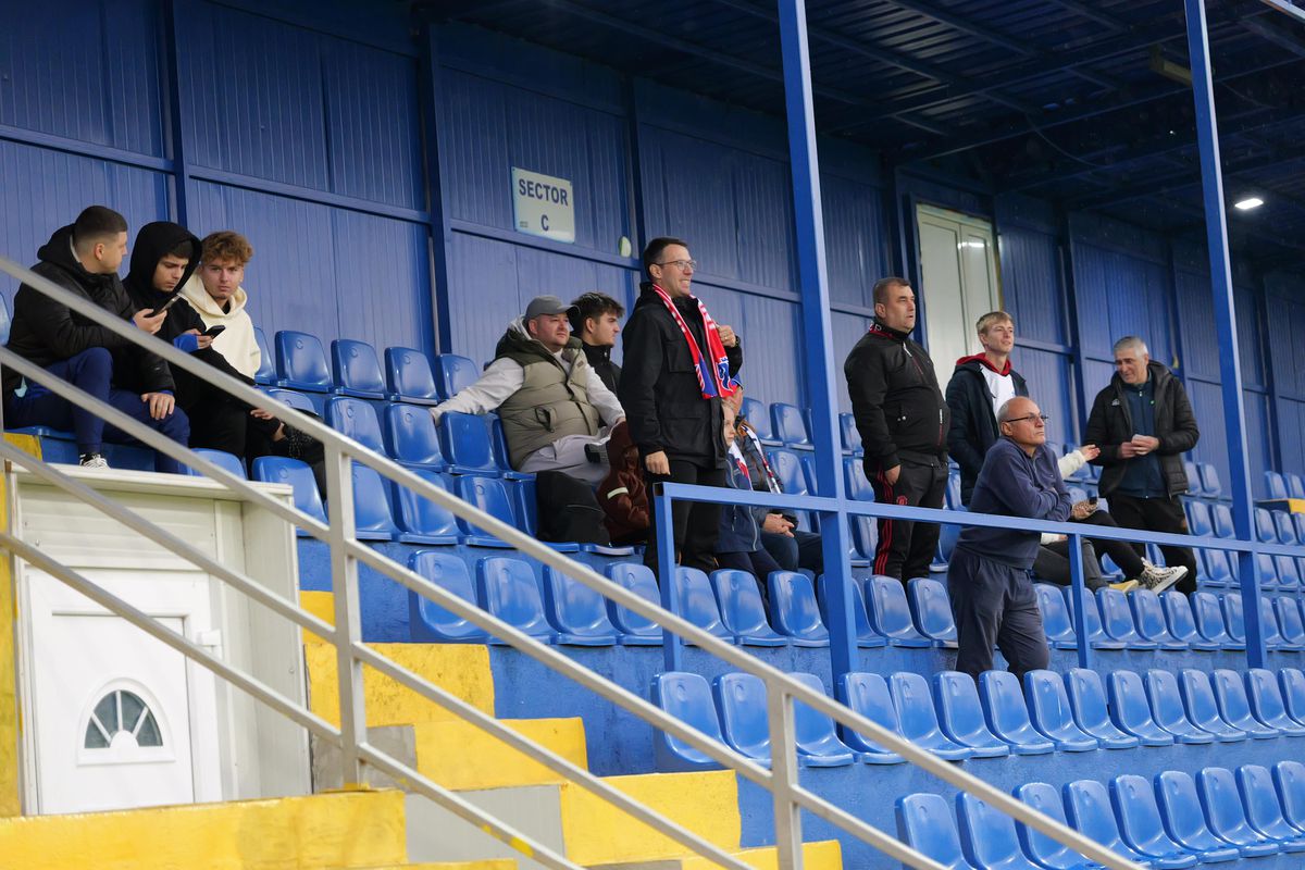 Probleme la Botoșani: Leo Grozavu a apărut bandajat, doi fotbaliști s-au simțit rău: „Stare de greață”